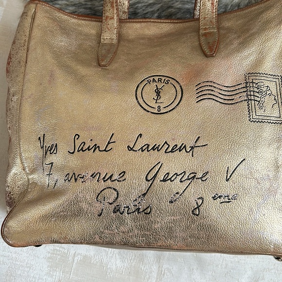Yves Saint Laurent Large Tote - Picture 5 of 10